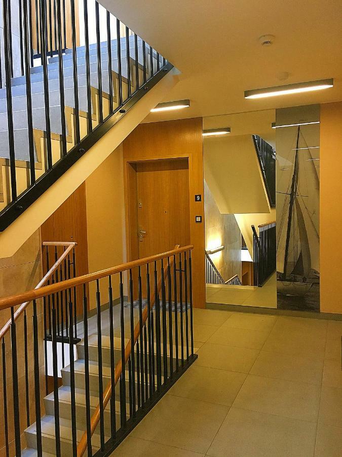 Lägenhet Nadmorski Dwor Wood Gdańsk